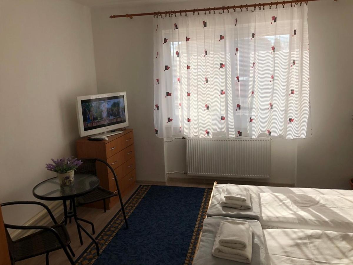 Podhajska 110 Apartment Bagian luar foto