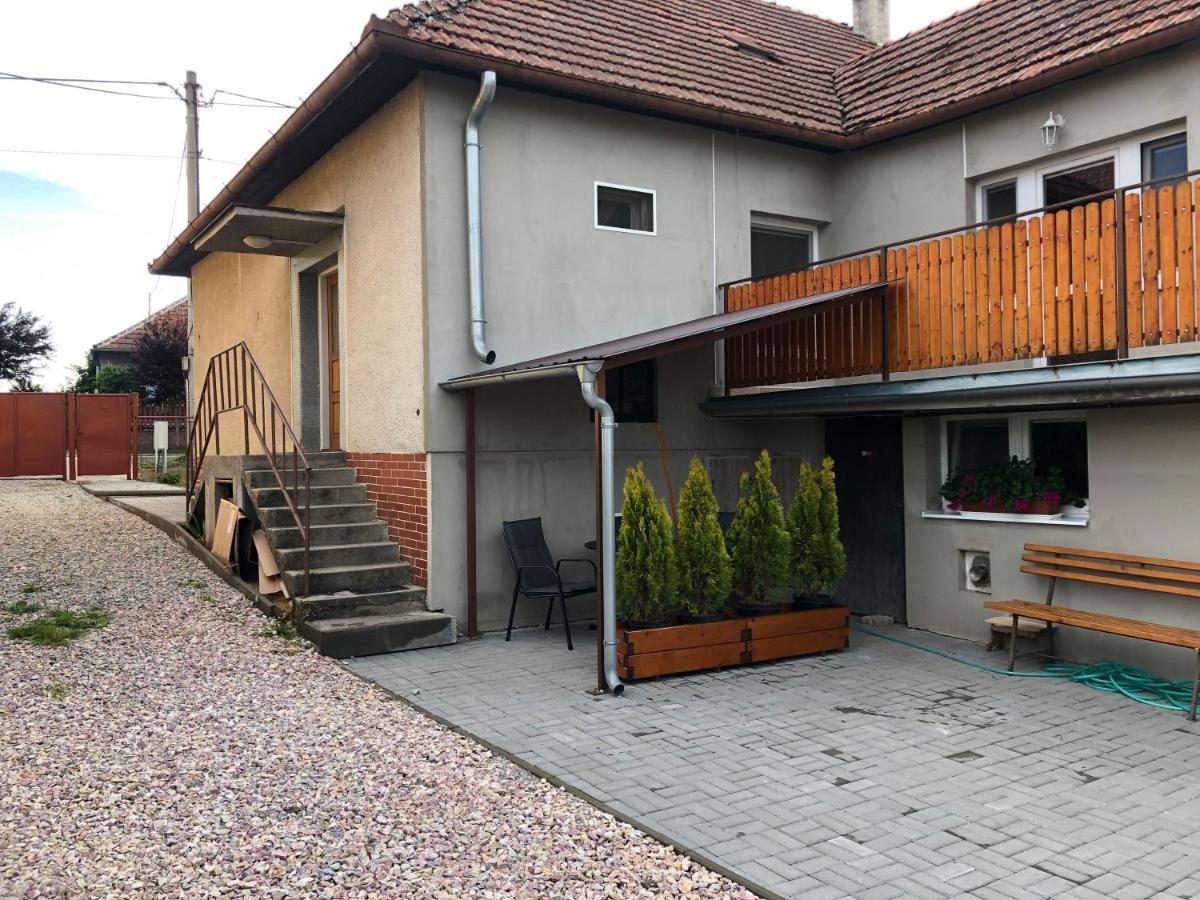 Podhajska 110 Apartment Bagian luar foto