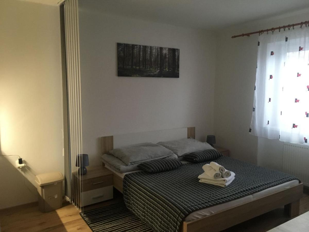 Podhajska 110 Apartment Bagian luar foto